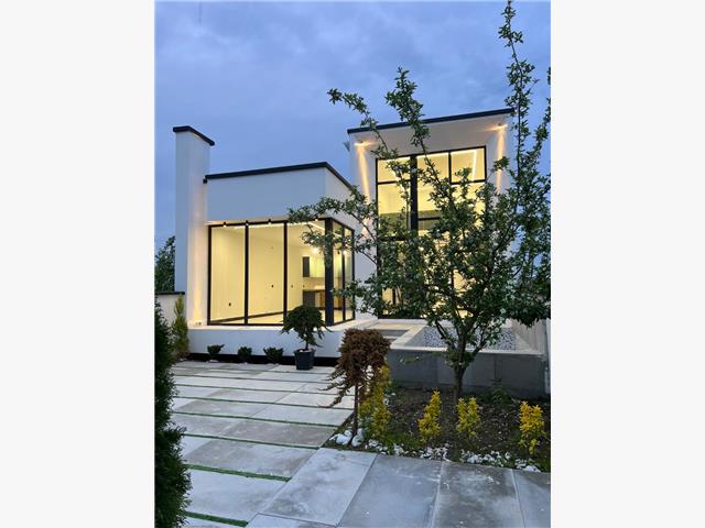 فروش ویلای نیم دوبلکس بااستخر4فصل